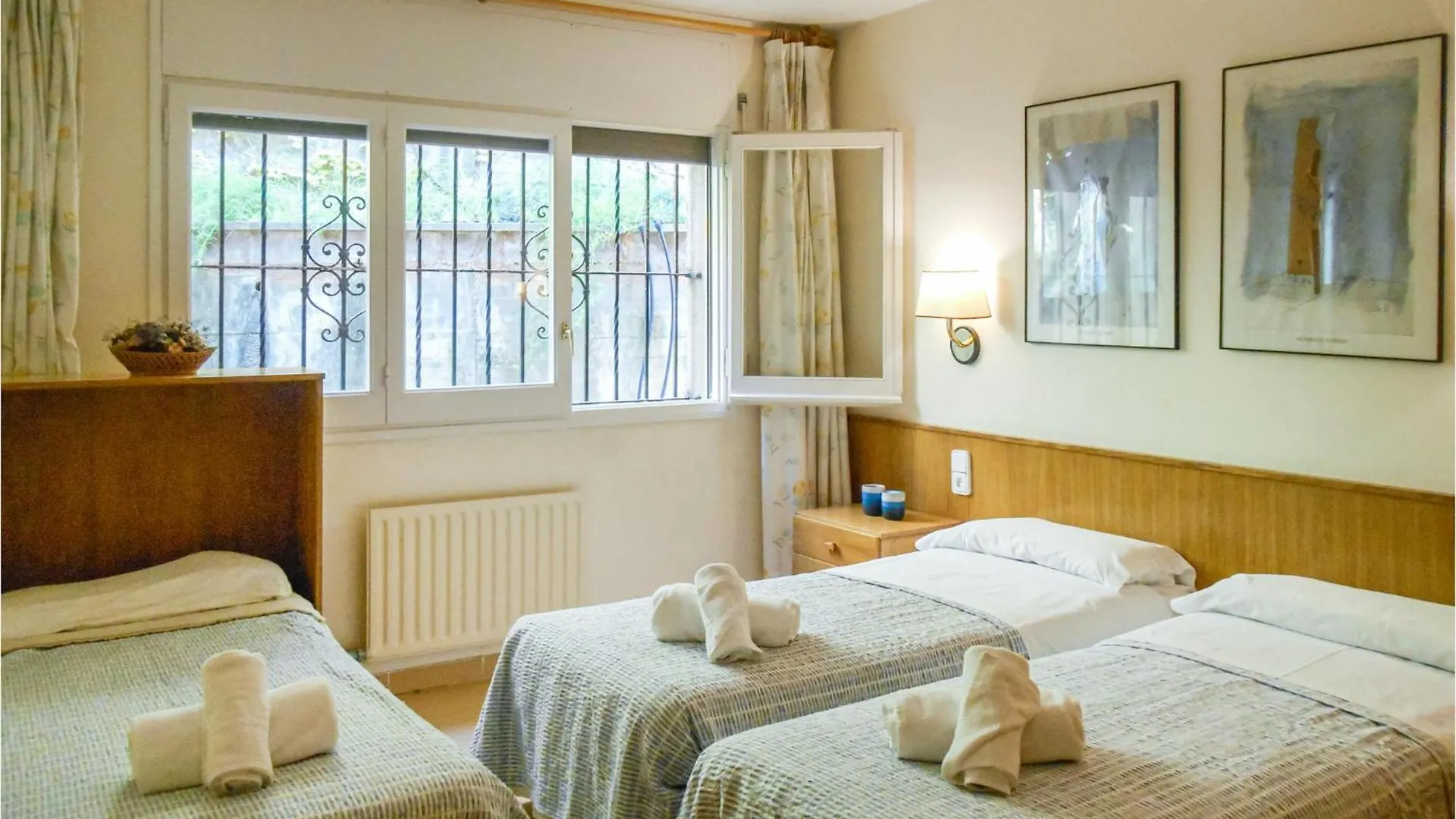 4 Bedroom Awesome Apartment In Tossa De Mar